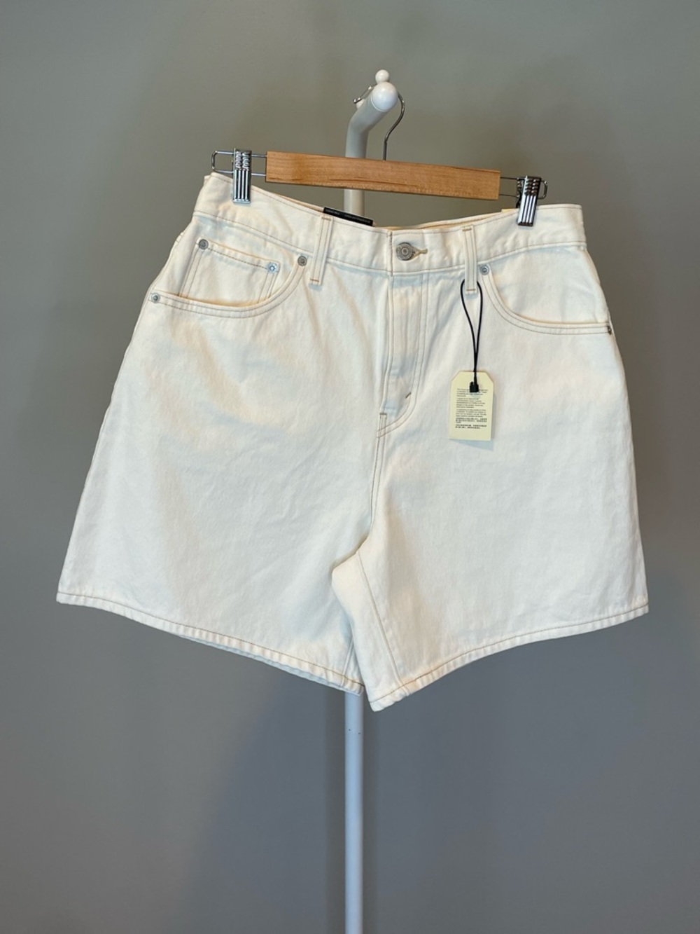 Levi’s Cream High-Rise Baggy Denim Shorts 30